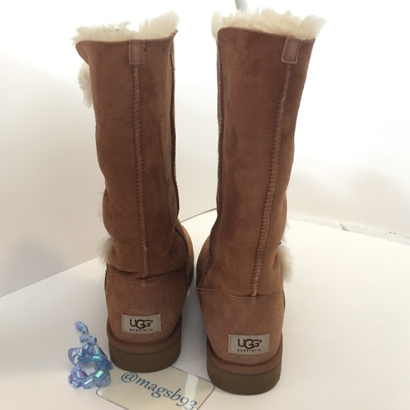 UGG Bailey Button Triplet Boot Chestnut Size 9 - Picture 5 of 8